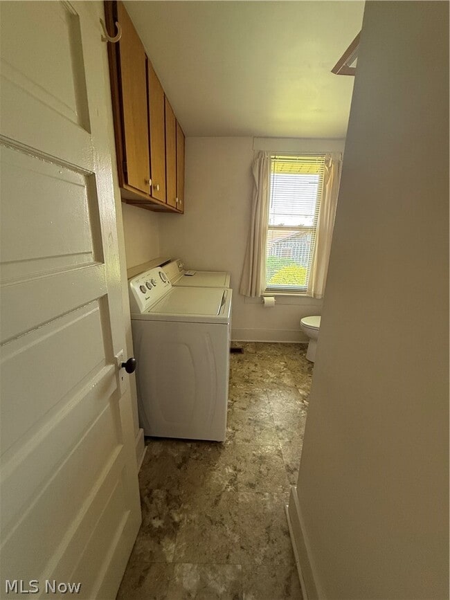 Building Photo - 809 Shinnick St