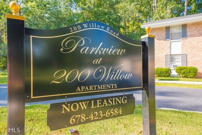 Primary Photo - 200 Willow Rd