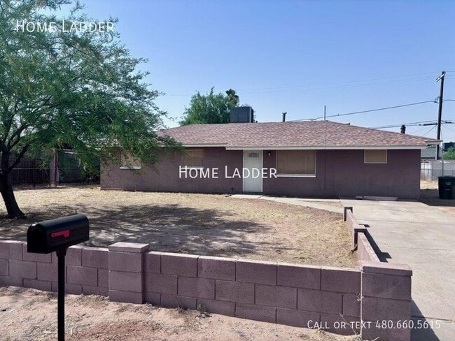 Primary Photo - 1192 E Rodeo Rd
