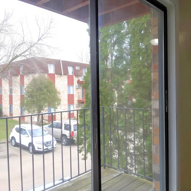 Interior Photo - Magnolia