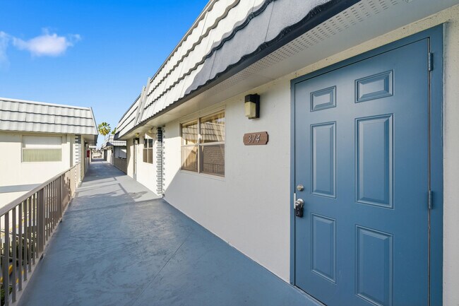 Building Photo - 374 Tuscany Ln