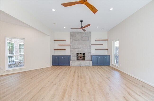 Building Photo - 14207 Stokesmount Dr