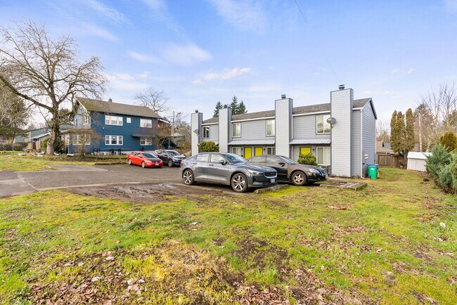 Building Photo - 5427 NE Killingsworth St