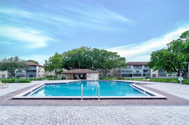 Building Photo - 100 SW 132nd Way