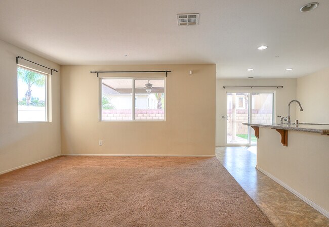 Building Photo - 34212 Woodmont