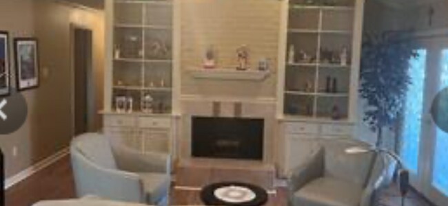 Building Photo - 5332 David Dr