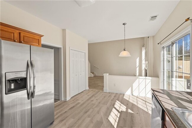 Building Photo - 915 Wendlebury Ct