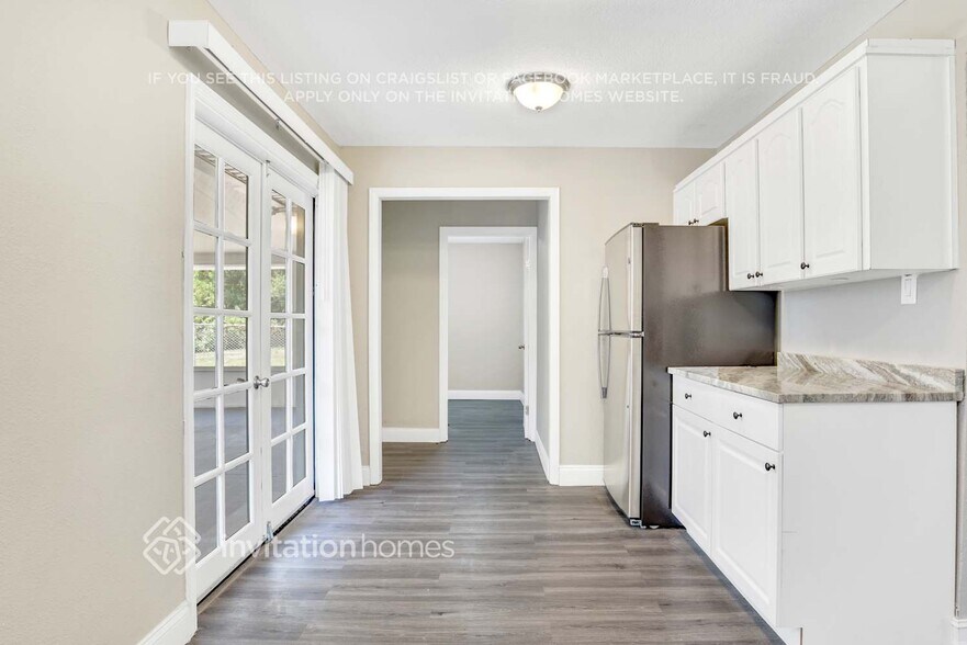 Building Photo - 5183 Lanette St
