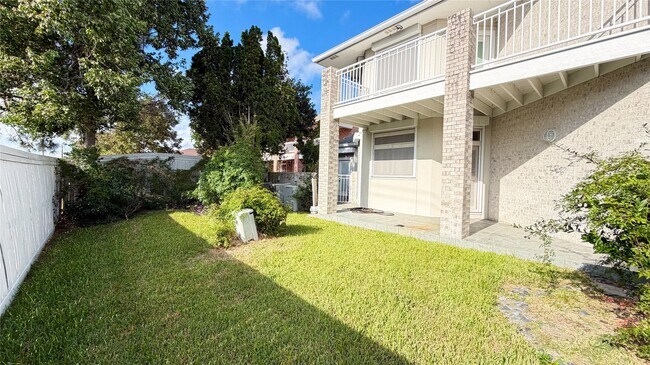 Building Photo - 4601 Country Club View