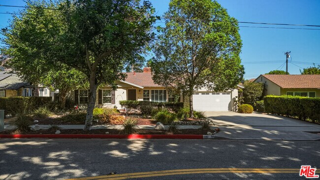 Building Photo - 110 S Elwood Ave
