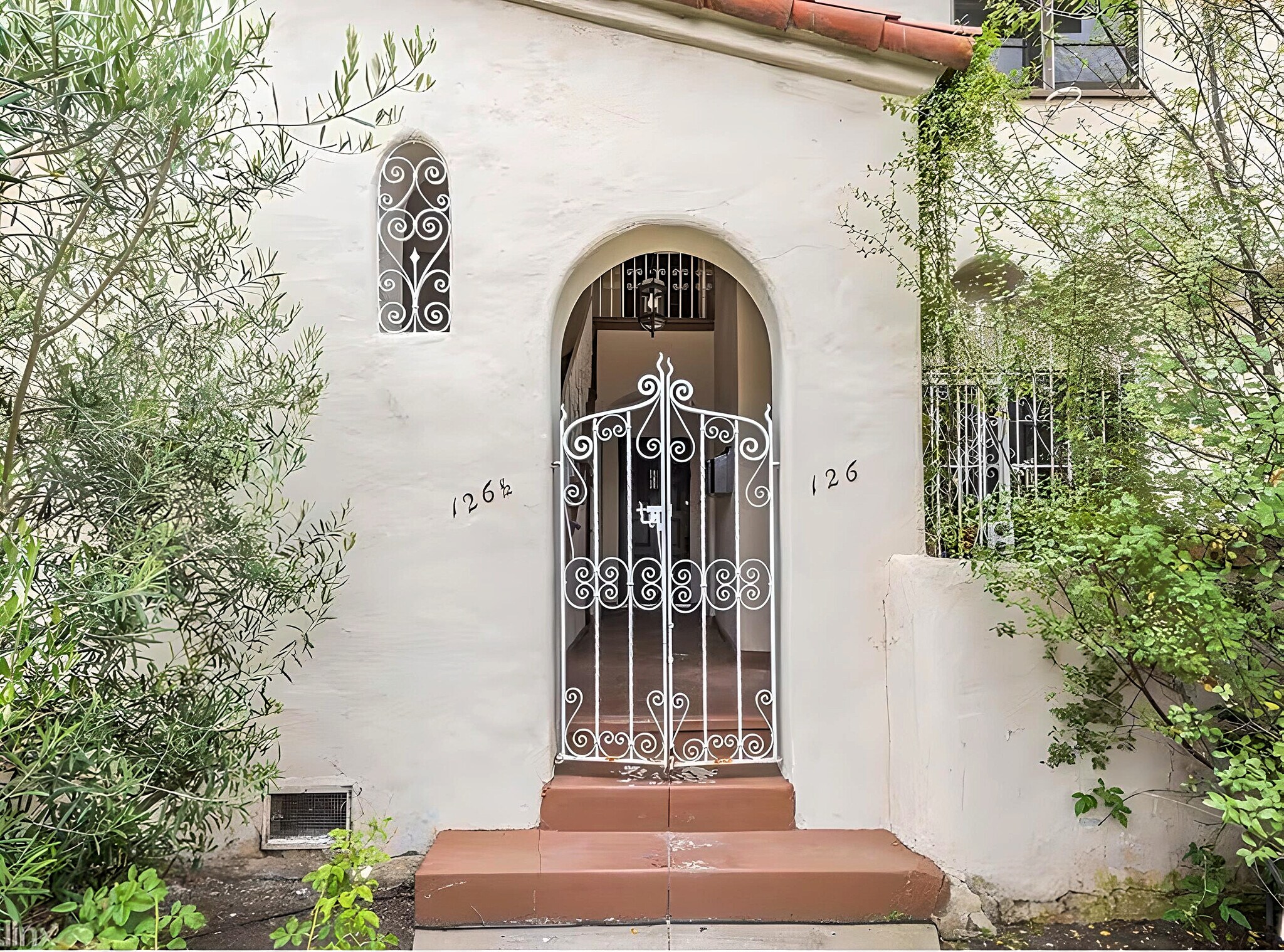 Building Photo - 126 N Hamilton Dr