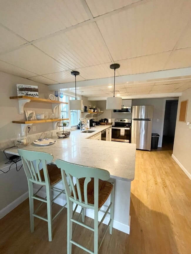 Kitchen - 47 Surfside Rd