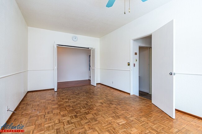 Building Photo - Beautiful Home | Attached ADU Suite | Desirable Location