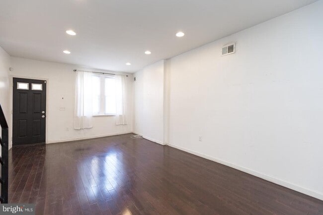 Building Photo - 2222 Earp St