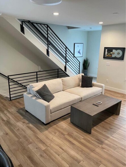 Building Photo - 1173 S Reed St