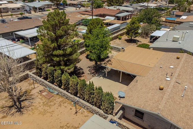 Building Photo - 2125 Pacheco Dr