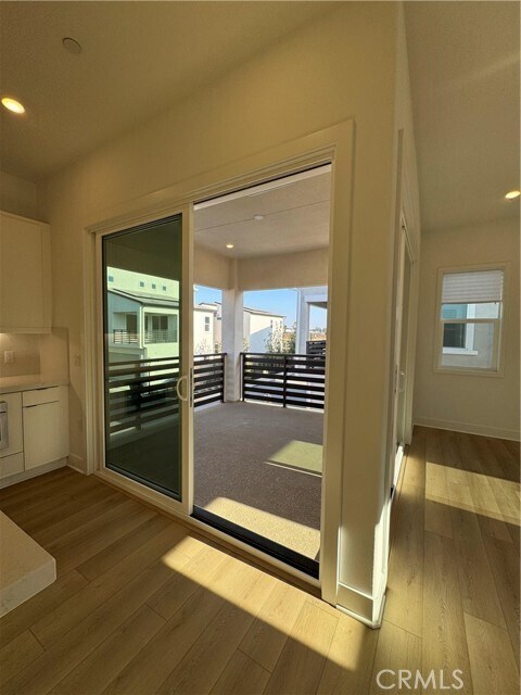 Building Photo - 436 Loon