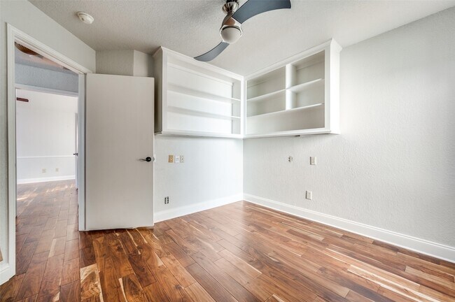 Building Photo - 4028 Rive Ln