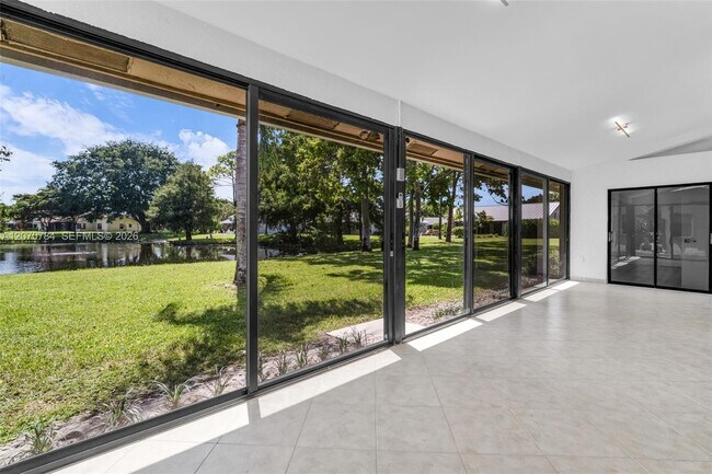 Building Photo - 16778 Willow Creek Dr