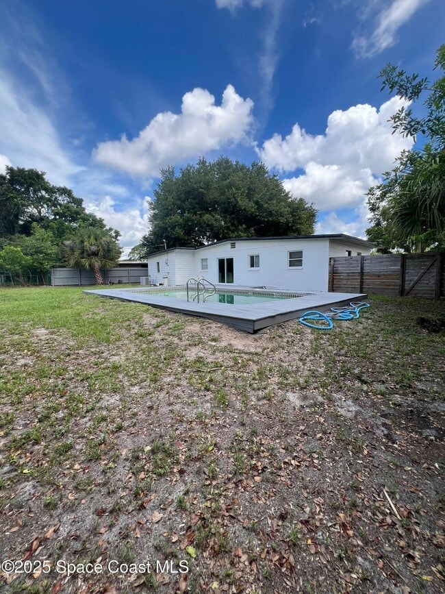 Building Photo - 1221 Cypress Ln