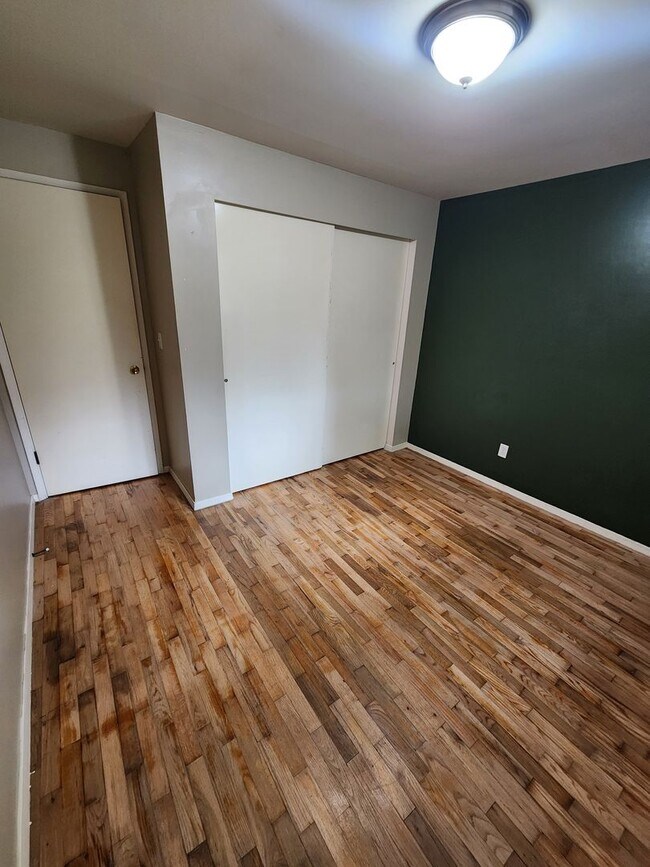 Building Photo - Charming 3 bedroom 1 bathroom home in Bothell!