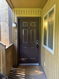 Building Photo - 662 W Jefferson Cv