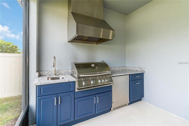 Building Photo - 4067 Meandering Bay Dr