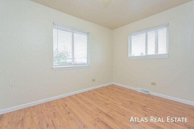 Building Photo - 1479 W Byers Pl