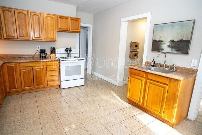 Building Photo - 73 Green Hill Pkwy