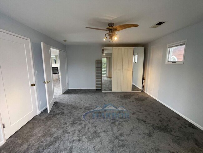 Building Photo - 3706 S Emily St