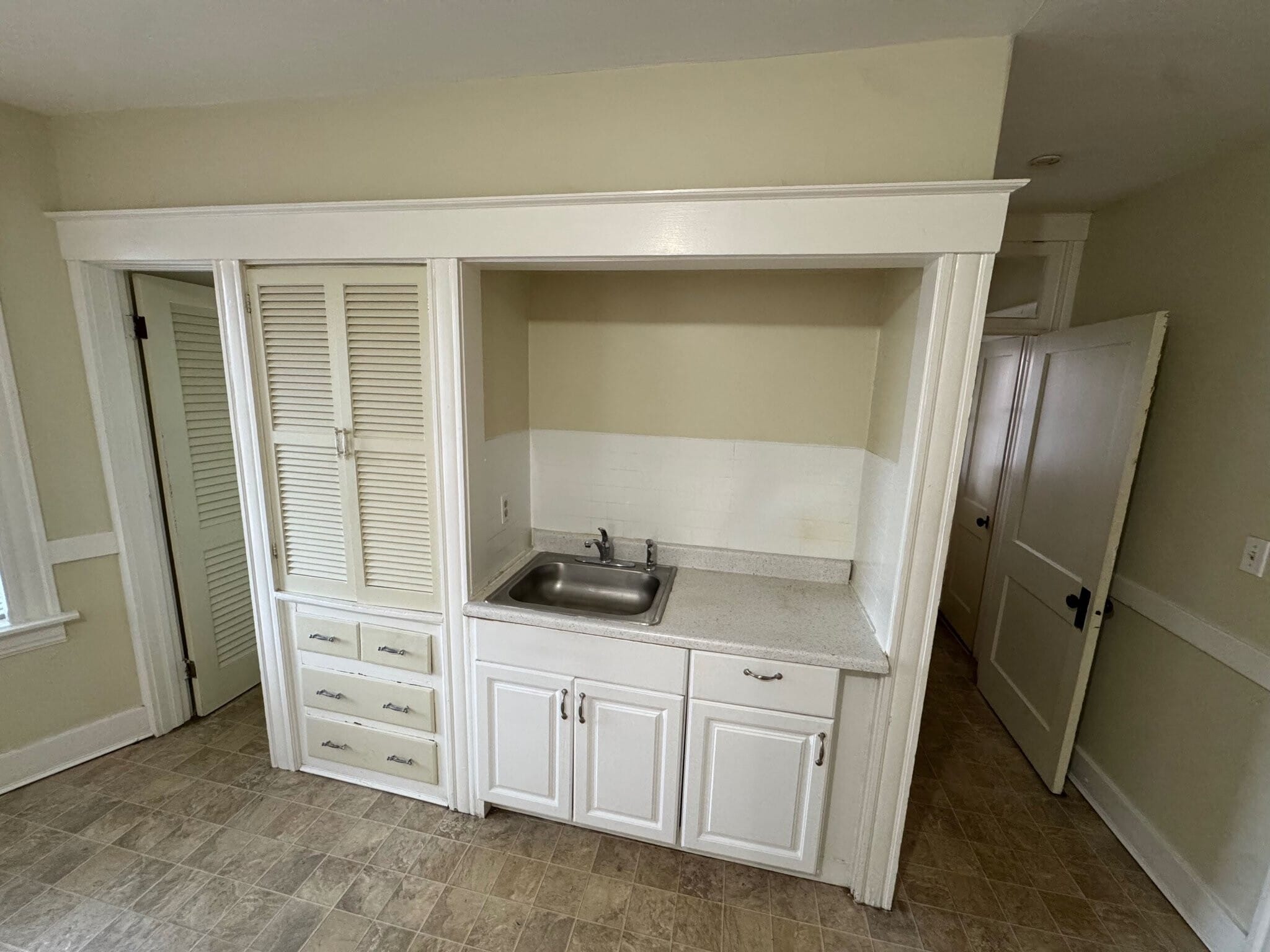 Building Photo - 18 Derby St