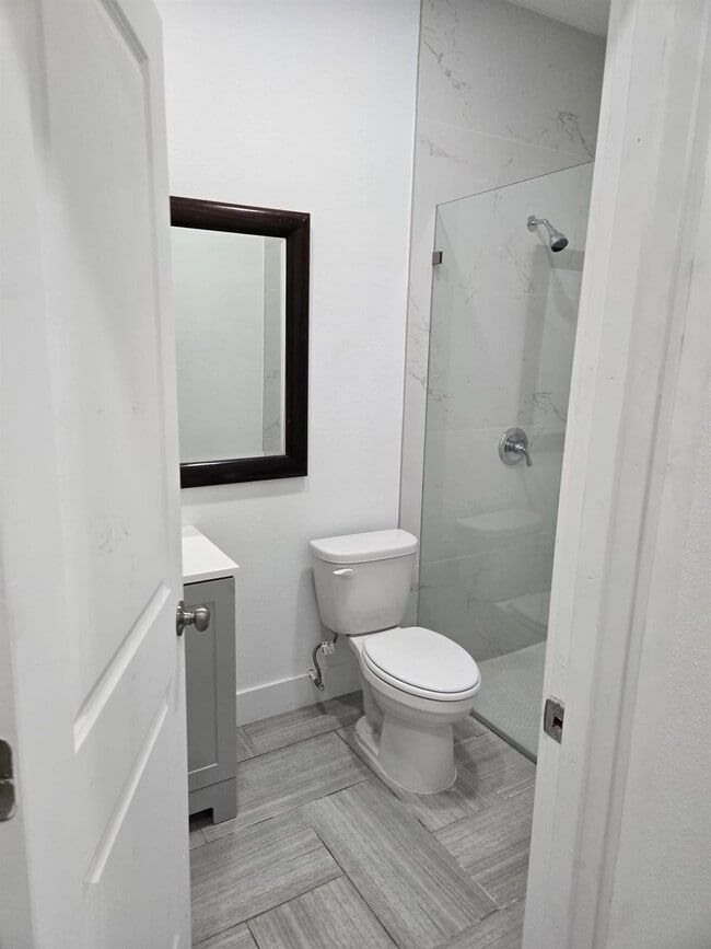 Building Photo - 239 Ave Del Centro