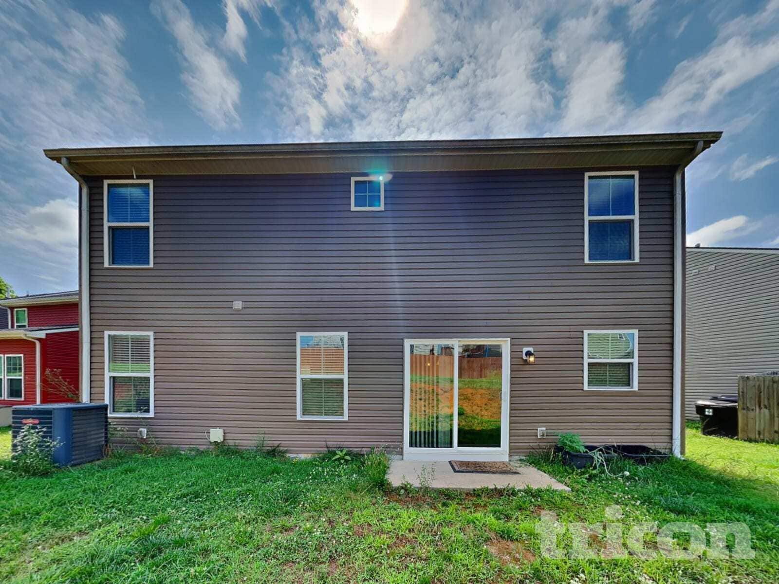 Building Photo - 2904 Cherry Point Ln