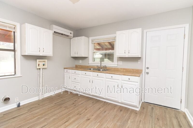 Building Photo - 5309 Rose St