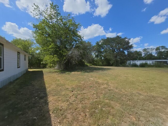 Building Photo - 101 E Osr