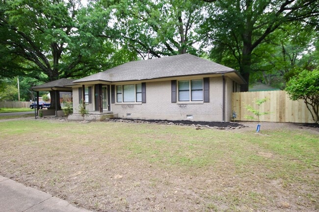 Building Photo - GORGEOUS SPACIOUS CORNER LOT HOME FOR RENT