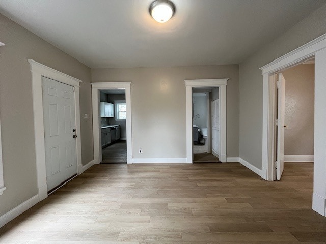 Building Photo - 911 E Washington St