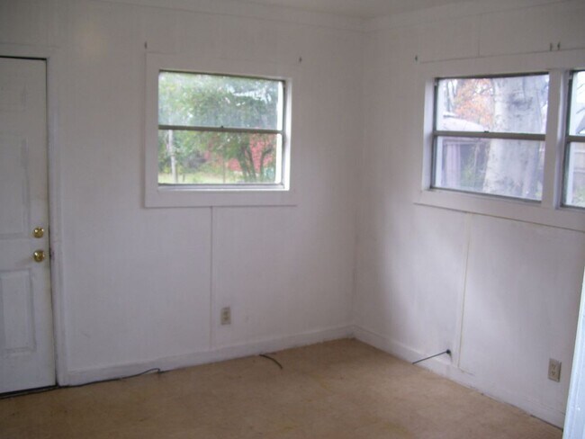 Building Photo - Bessemer   35020