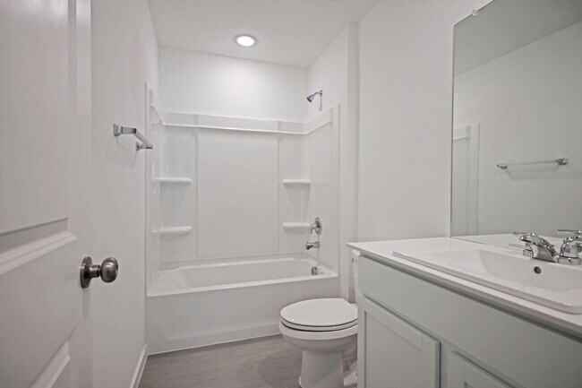 Building Photo - 227 Zyra Ave