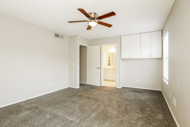 Building Photo - 4758 W Wahalla Ln