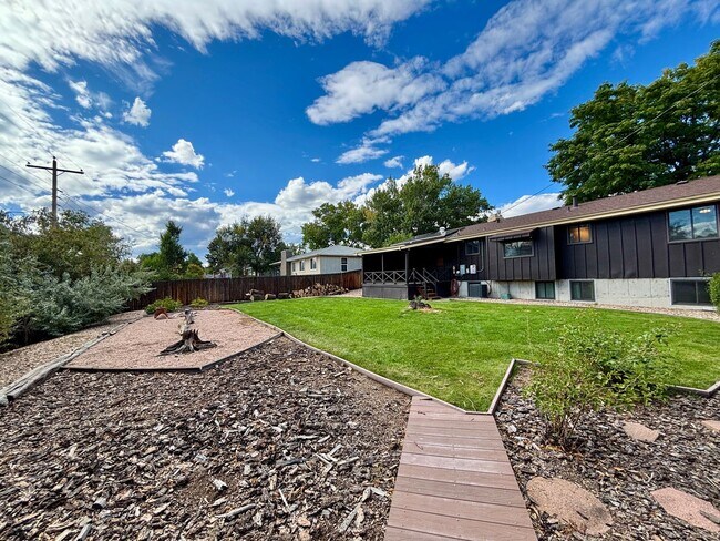 Building Photo - 2ND MONTH FREE FOR LEASE STARTING BY OCTOB...