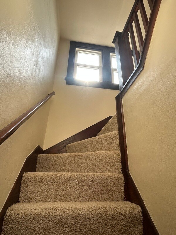 Building Photo - 114 Augusta St