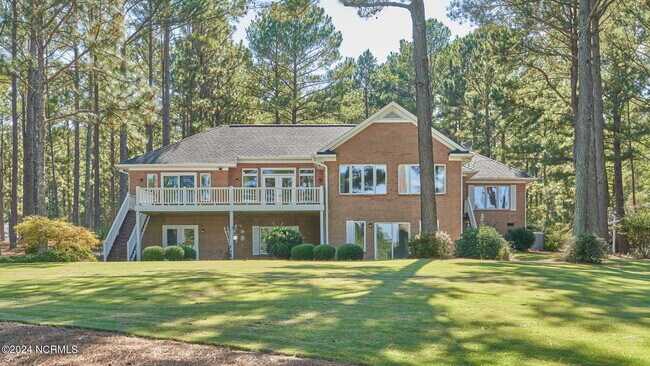 Building Photo - 11 Whisper Lake Dr