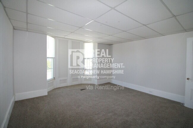 Building Photo - 40 Grove St