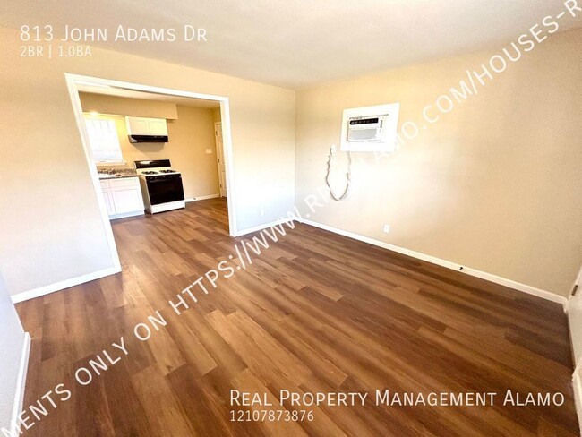 Building Photo - **MOVE-IN SPECIAL** AVAILABLE NOW! 2 Bedro...