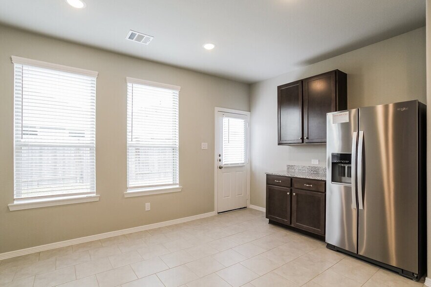 Building Photo - 25726 Northpark Palm Dr