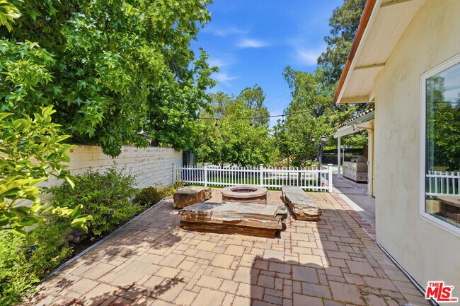Building Photo - 29107 Hillrise Dr