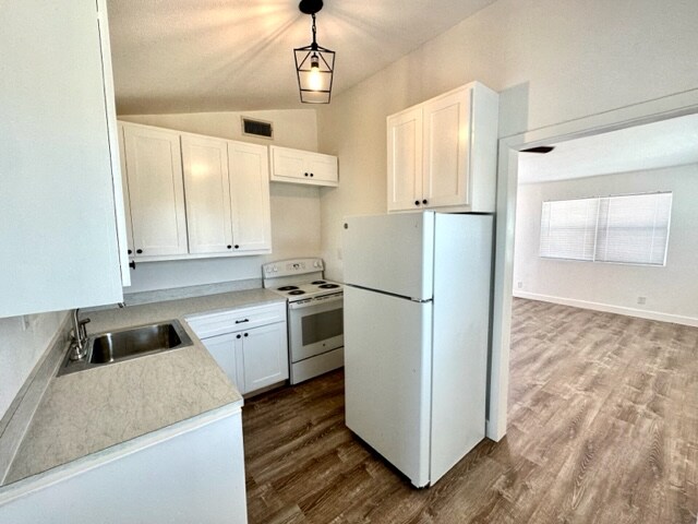 Building Photo - 286 Goldman Ln