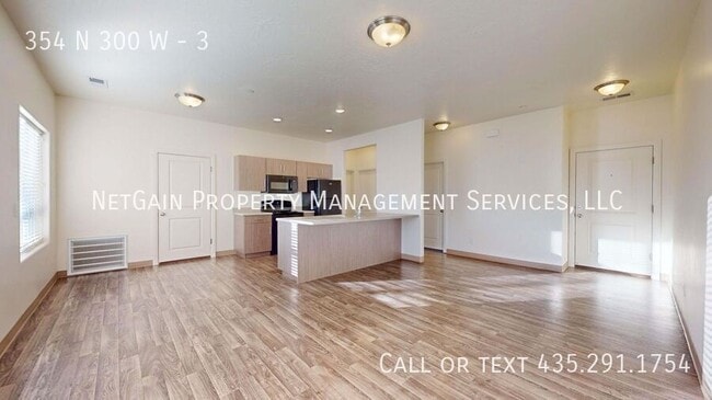 Building Photo - 354 N 300 W