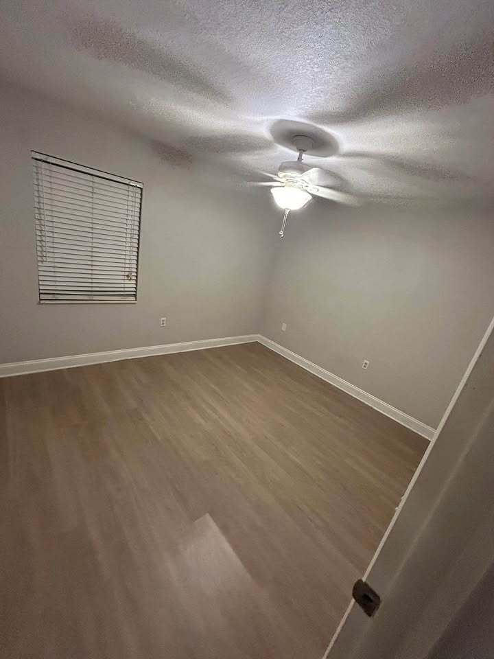 Building Photo - 1307 Honeytree Ln W
